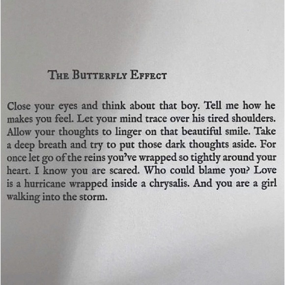 black oversized butterfly crewneck sweatshirt แฐ - Picture 2 of 6